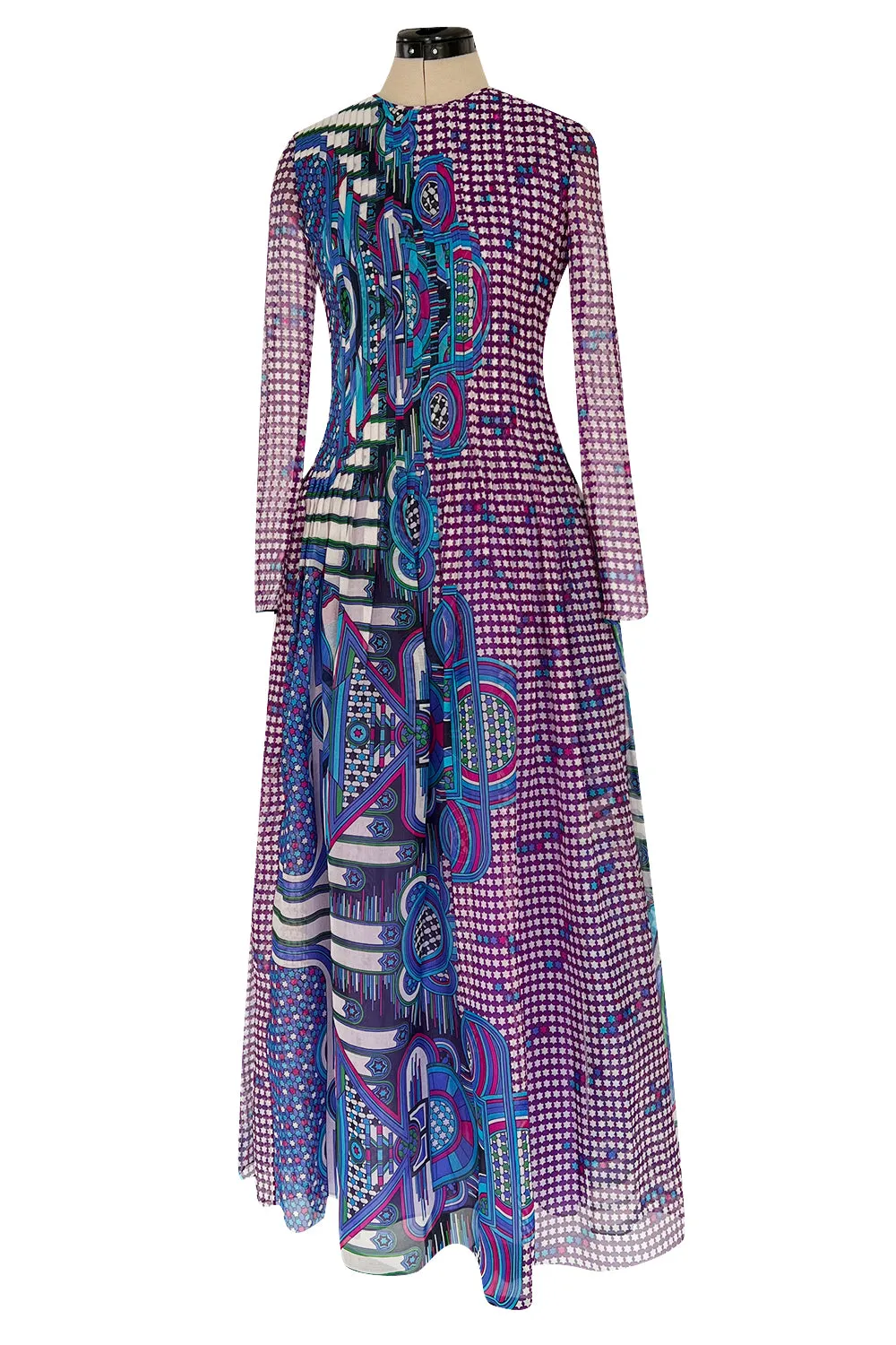 Gorgeous Spring 1972 Pierre Cardin Printed Silk Gazaar Dress w Fine Pleat Detailing