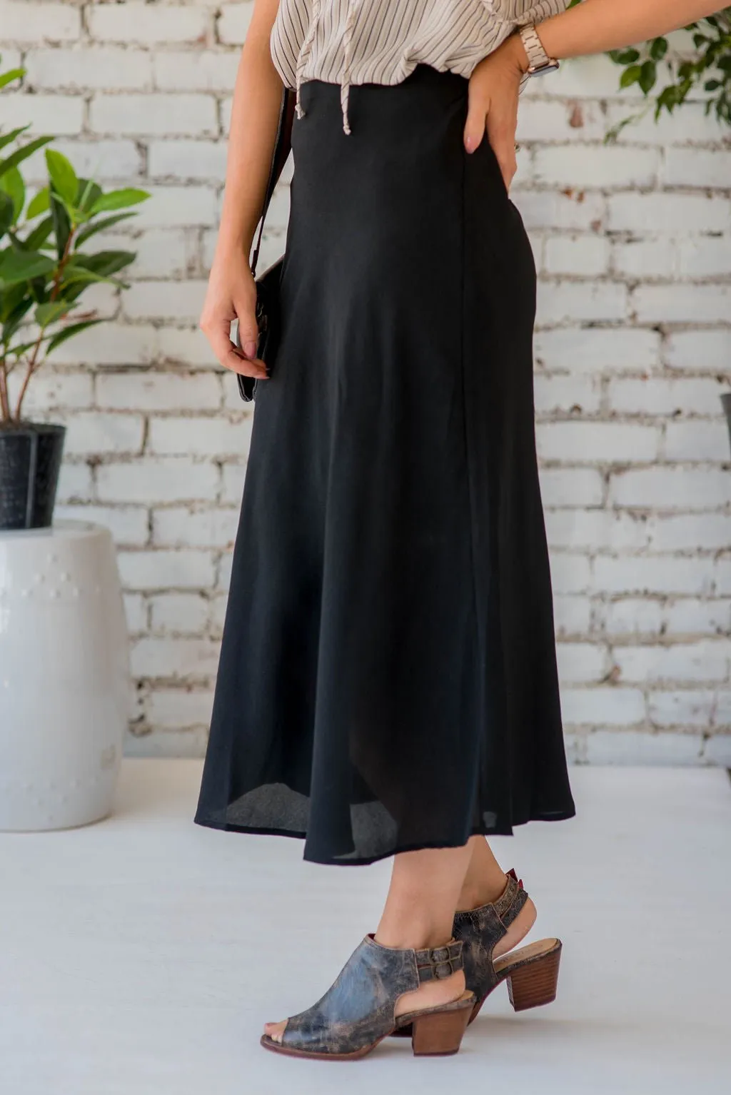 Lightweight Midi Skirt