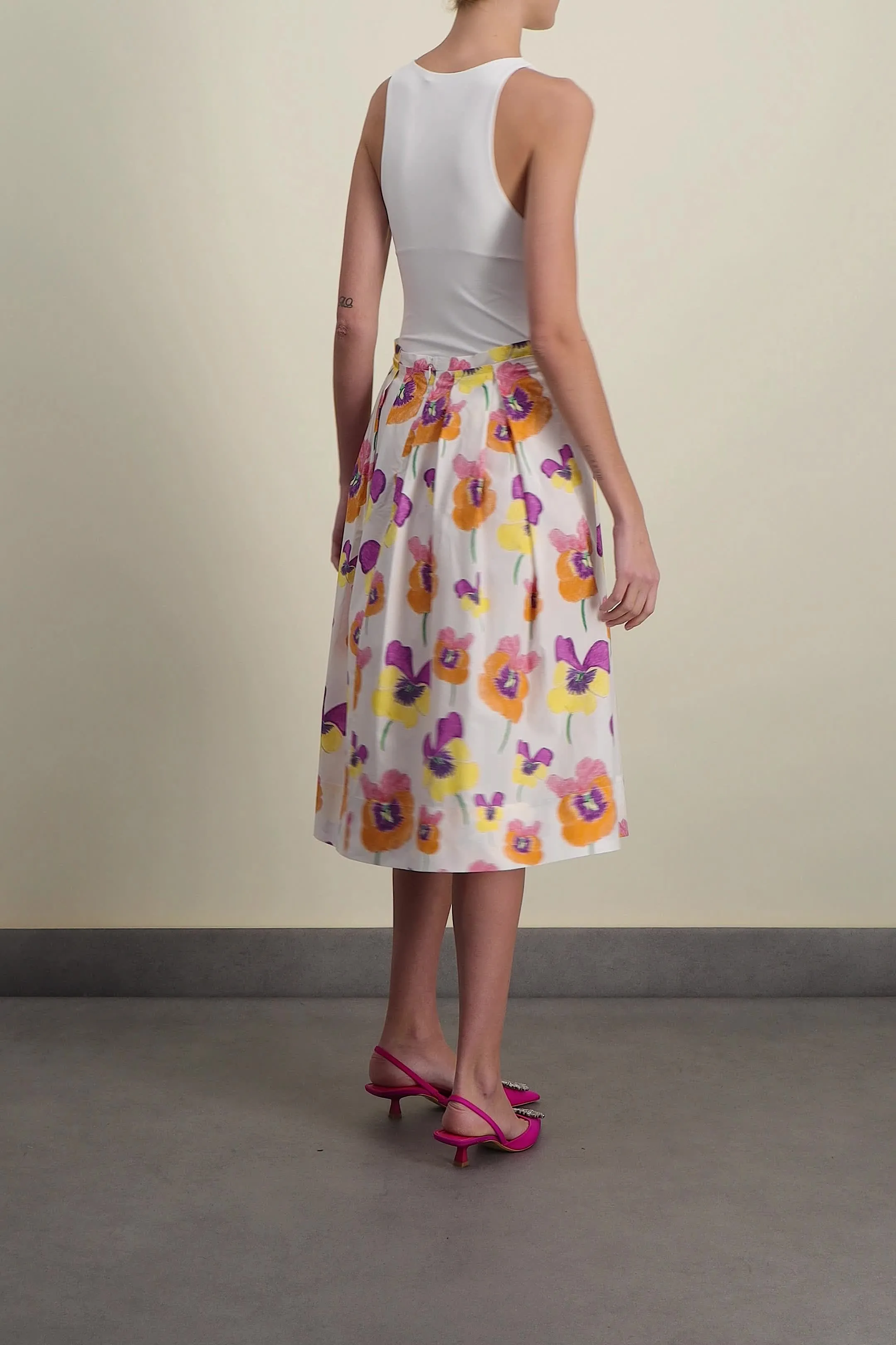 Pleated cotton midi-skirt with pansies flower print