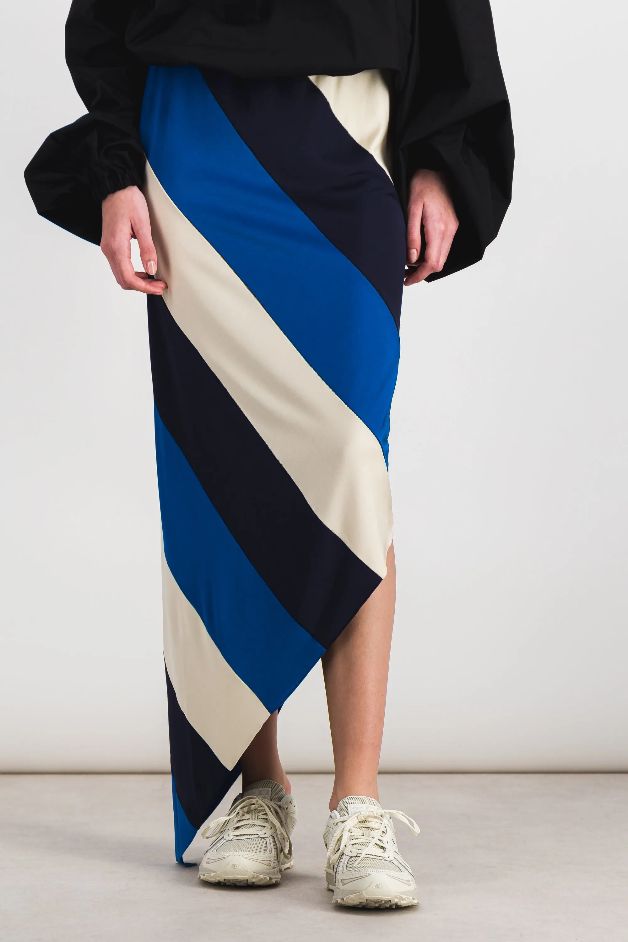 Spiral fluid jersey midi skirt